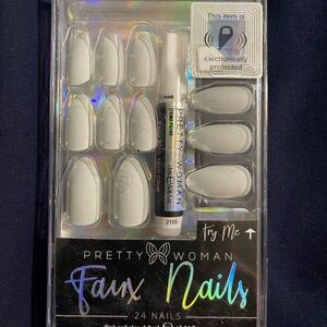 Pretty Woman Faux Nails